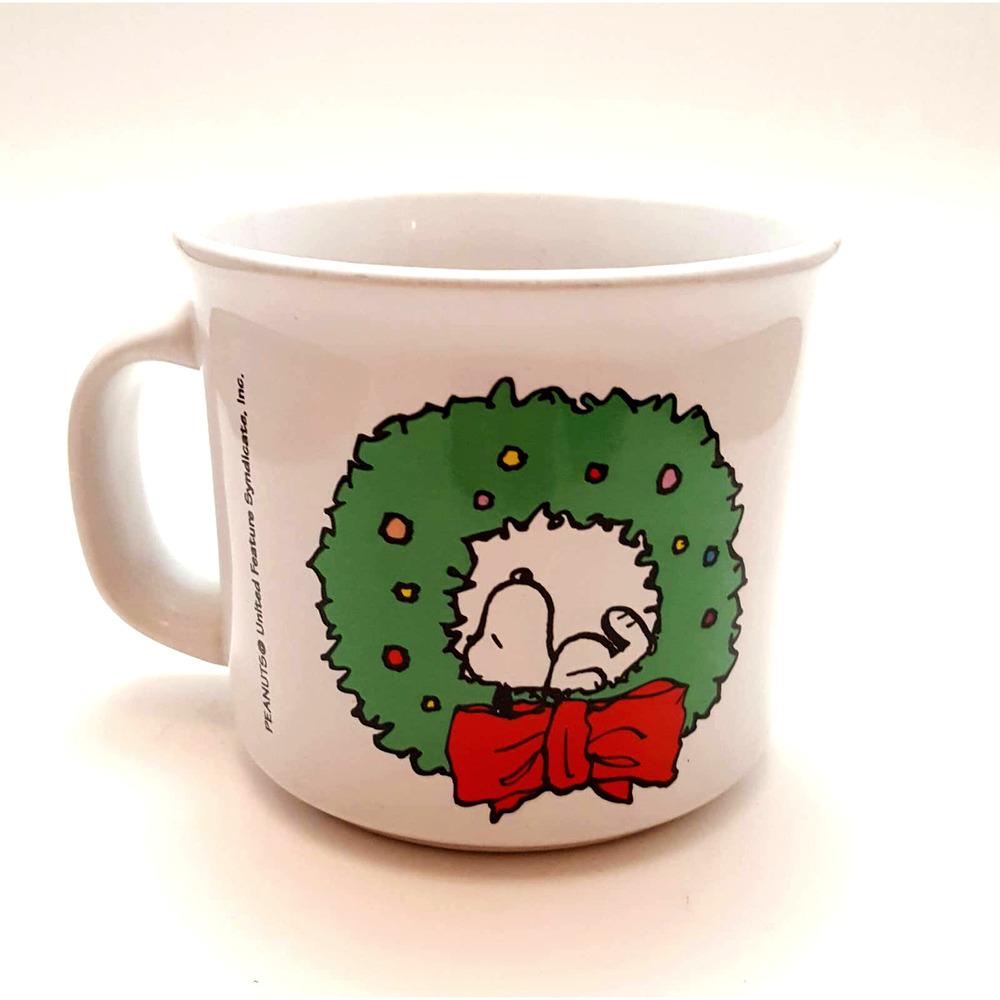 Snoopy Christmas Wreath Vintage 1980s Peanuts large mug